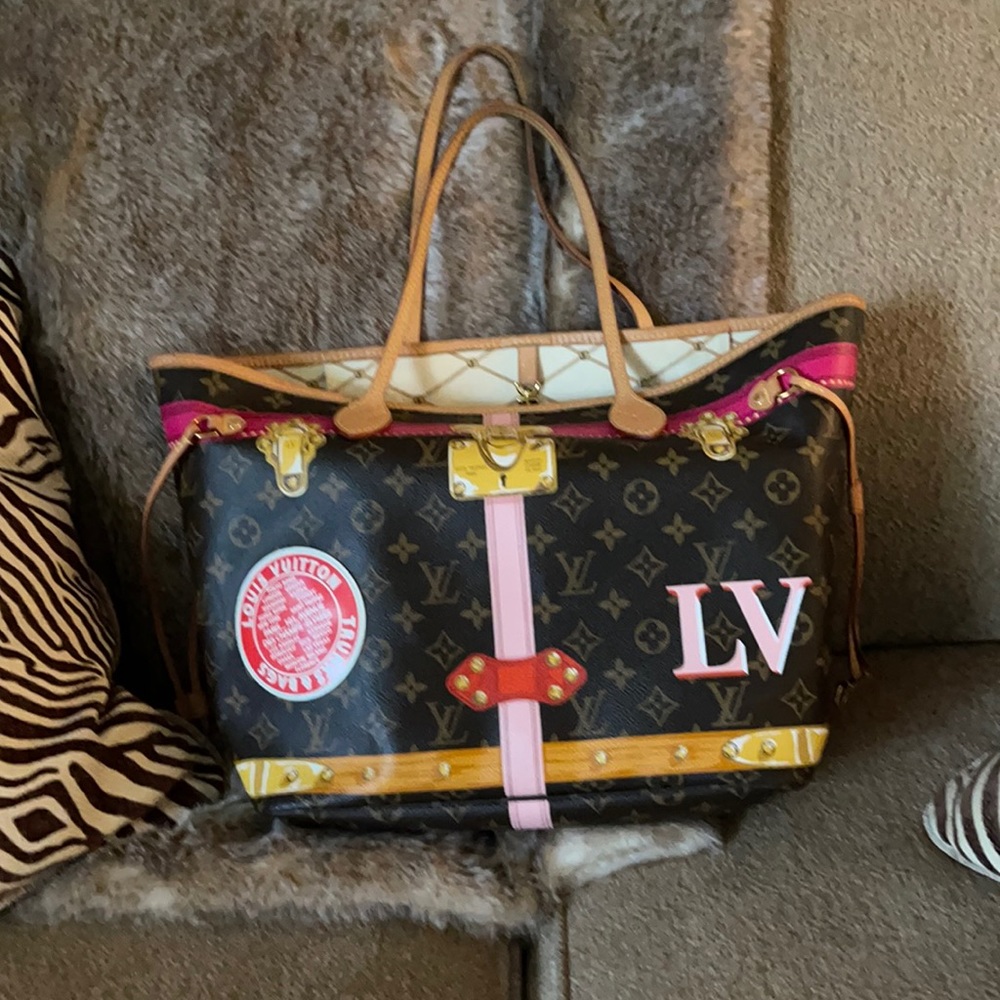 Authentic  LV MM Neverfull- Trunk Collection